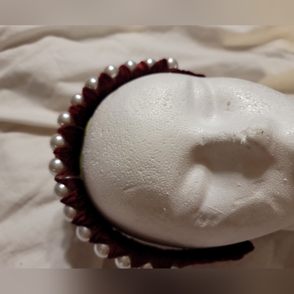 NWT OVERSIZED FAUX PEARL BURGUNDY VELVET HEADBAND HAIR HAT VEIL FASCINATOR - Picture 4 of 7